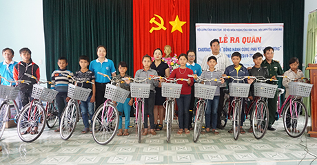 베트남 껀뚬 성: “국경의 여성과의 동반자”사업의 출정식