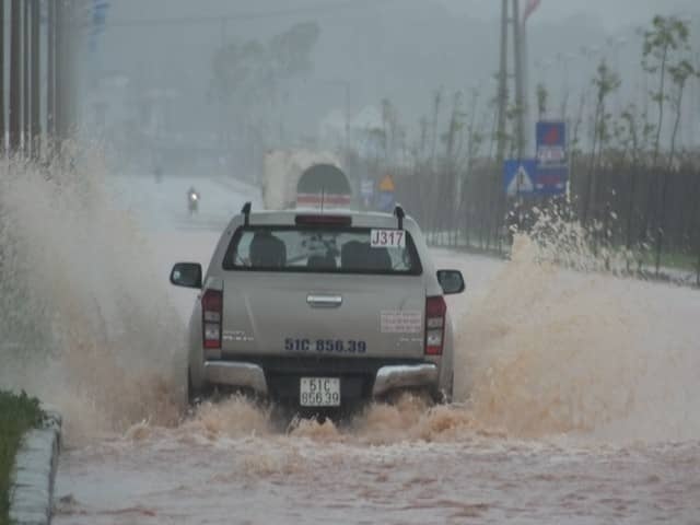 각 지역,  썬딩 폭풍 피해 신속히 극복