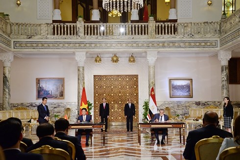 Abdel Fattah Al Sisi 대통령 및 Tran Dai Quang 주석, 회담 결과 기자 회견