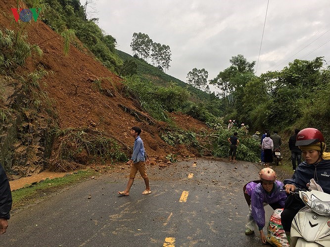 홍수 여파를  시급히  극복