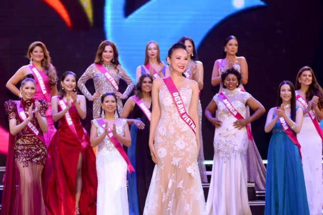 ”2018년 베트남 귀부인 모델” 대회 결승전