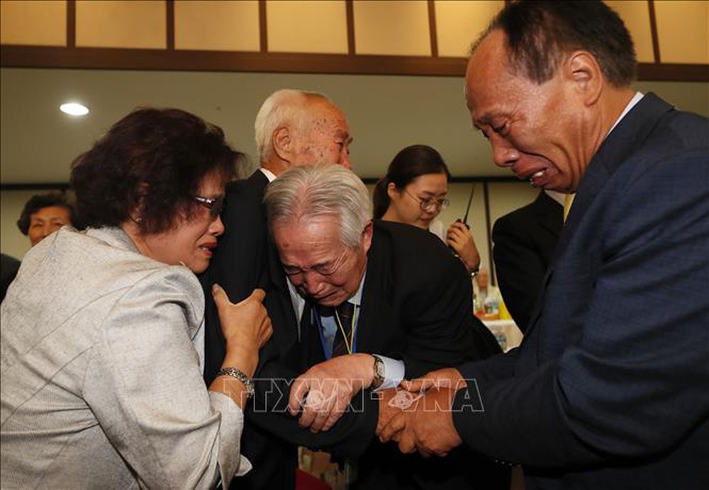 대한민국 통일부 장관:  이산가족상봉은 미룰 수 없는 긴급 임무
