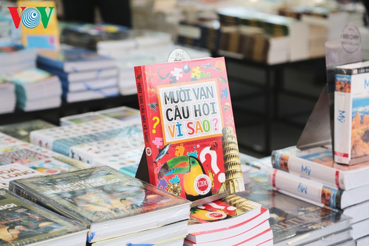 "도서와 디지털 기술"주제로 2018년 하노이 도서축제 개막