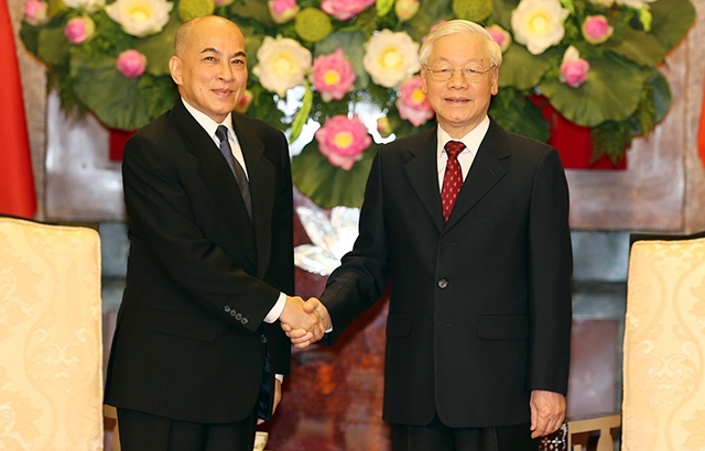 응우옌 푸 쫑 서기장-국가주석, Norodom Sihamoni캄보디아 국왕과 회견