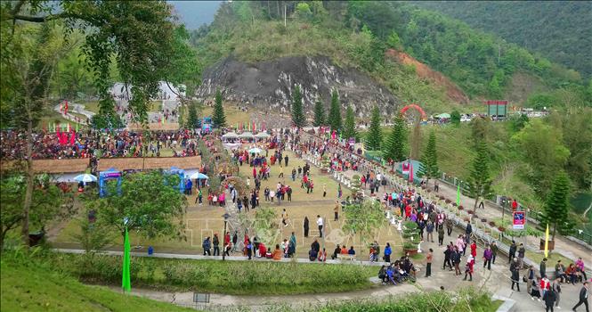 까오방 성은 2019 년  제1회 팍보 축제 개최