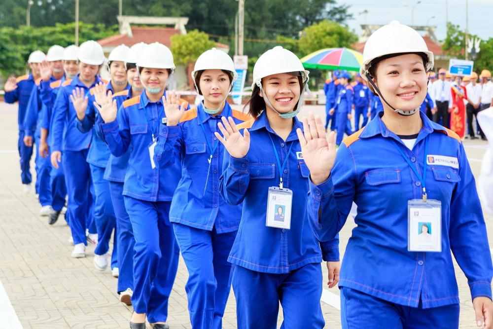 "가족, 학교 및 사회에서 여성과 아동을 위한 안전"