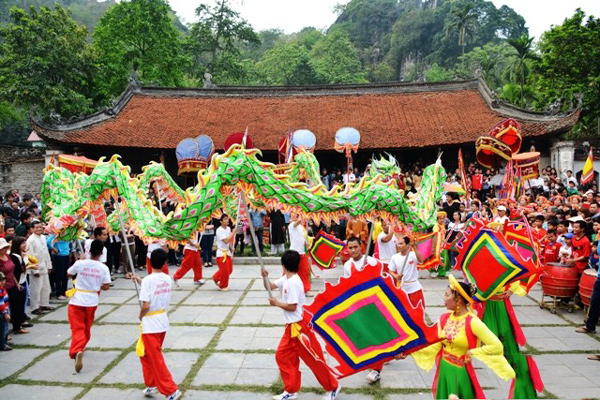 터이(Thầy)사원 축제 시작