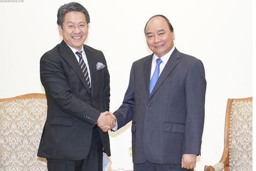 응우옌 쑤언 푹 국무총리, 일본 국제협력은행 총재 접견