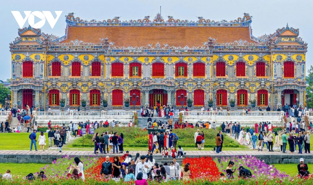 ເຫ້ວ: ແກ້​ໄຂ​ຈຸດ​ອັດ​ຕັນ, ສ້າງ​ພື້ນ​ທີ່​ພັດ​ທະ​ນາ​ແບບ​ຍືນ​ຍົງ