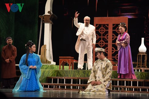 cac dai bieu quoc hoi xuc dong xem vo cai luong "thay ba doi" hinh 7