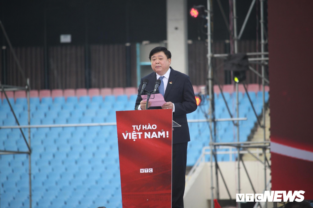 Khoanh khac an tuong le vinh danh nhũng 'nguòi hùng' ASIAD 2018 tại san van dong Mỹ Dình hinh anh 1