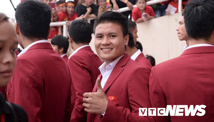 Khoanh khac an tuong le vinh danh nhũng 'nguòi hùng' ASIAD 2018 tại san van dong Mỹ Dình hinh anh 9