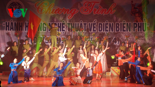 Во Вьетнаме проходят различные мероприятия, посвященные 60-летию Победы под Дьенбьенфу