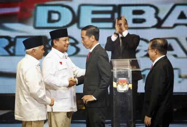 Президентские выборы в Индонезии - напряженная гонка между кандидатами