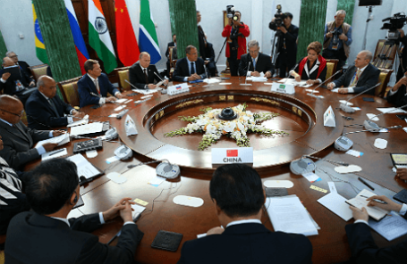 В Бразилии открылся деловой саммит БРИКС
