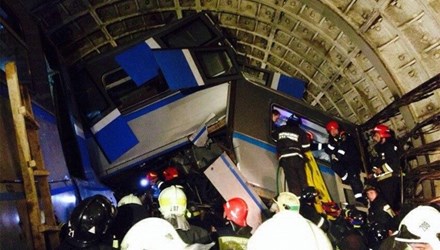 В Москве объявлен траур по погибшим от аварии в метро