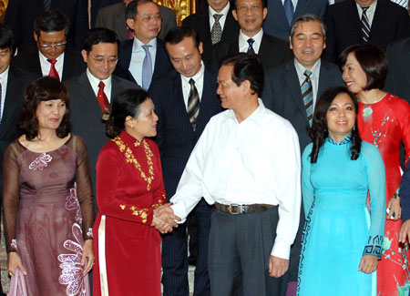 Необходимо ставить государственные и национальные интересы превыше всего