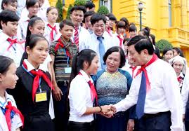 Президент СРВ направил письмо детям страны по случаю Праздника середины осени