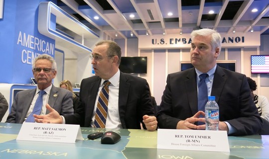 Американский конгрессмен высоко оценил решимость Вьетнама достичь высокого роста ВВП