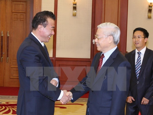 Генсекретарь ЦК КПВ Нгуен Фу Чонг принял посла КНДР во Вьетнаме