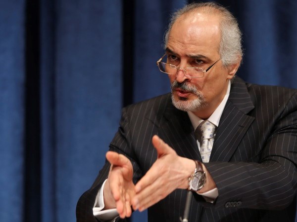 Правительство Сирии призвало участников переговоров осудить теракт в Хомсе