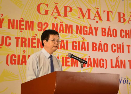 Необходимо тесно координировать усилия с СМИ в целях пропаганды партийного строительства