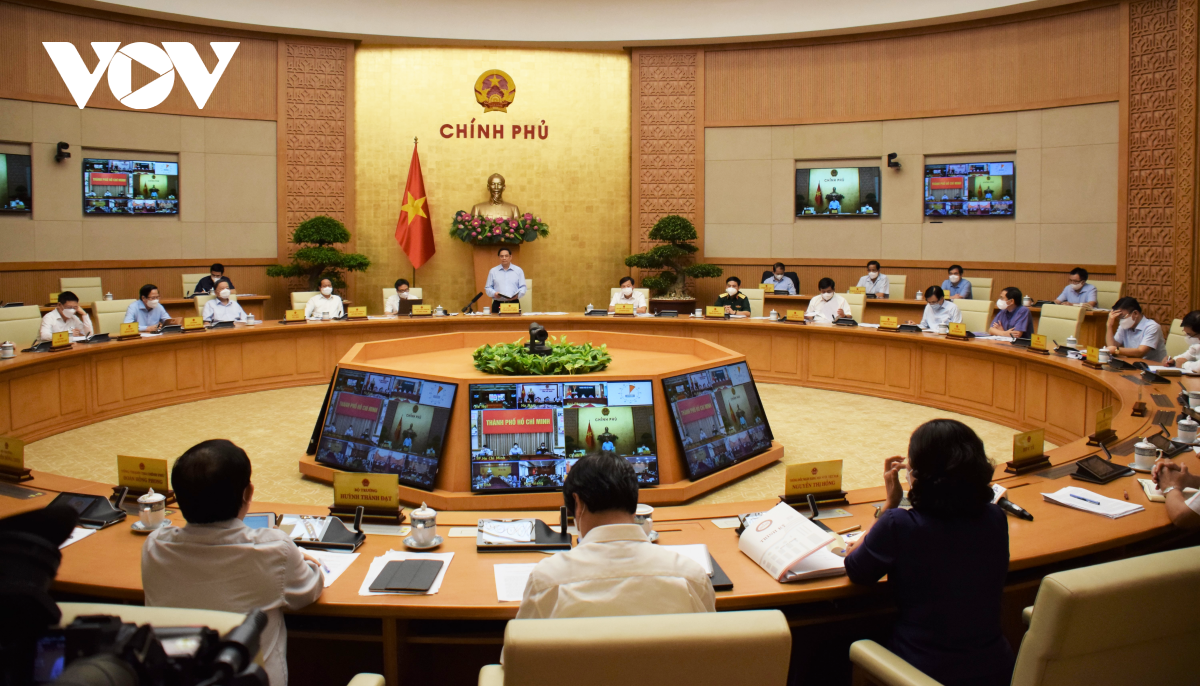 Премьер-министр Фам Минь Тинь: необходимо поставить превыше всего здоровье и жизнь людей