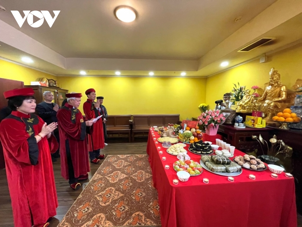 Поклонение королям Хунгам: традиция объединяет вьетнамский народ