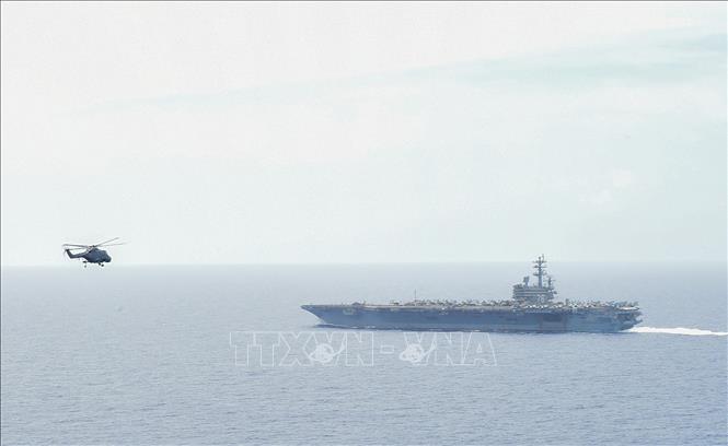 Трехсторонние учения ВМС Южной Кореи, США и Японии