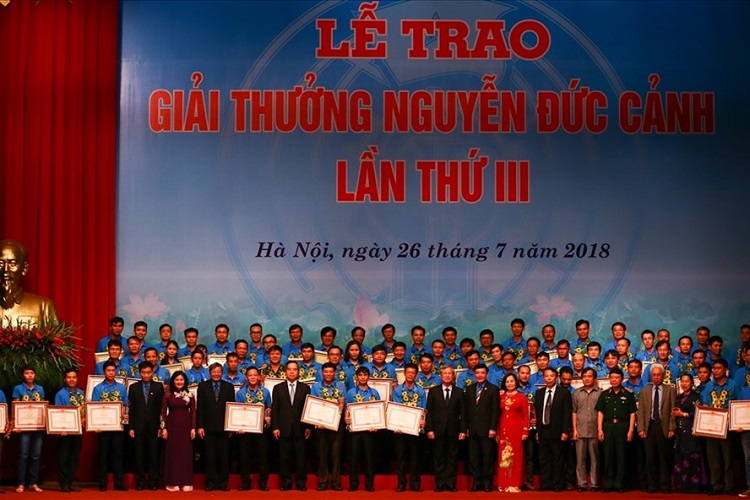 제3회 Nguyen Duc Canh상; 우수한 노동자들에 값진 보상