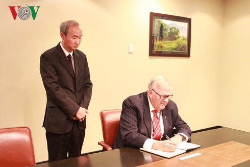 각국 주재 베트남 외교기관, Tran Dai Quang국가주석 추모 행사 개최