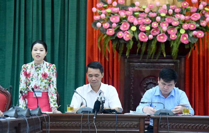 하노이 각 대학교의 수석 졸업생 표창