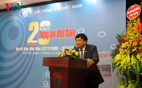 Nguyen the Ky 베트남의 소리 총사장, 베트남의 소리 신문 20주년 기념식 참가