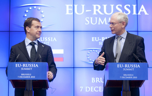 Rusia-UE: Intensificación de sus nexos de socios estratégicos