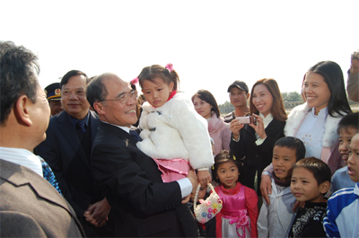 Presidente del Parlamento trabaja en la ciudad de Hai Phong