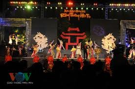 Miles de emigrantes participan en el programa "Primavera en la tierra natal"