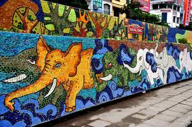 Integran Obras muralísticas de Venezuela al Mural de cerámica de Hanoi