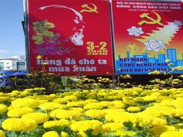 Đảng cho ta mùa xuân - El Partido nos da la primavera