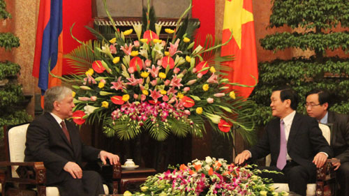 Canciller de Armenia visita Vietnam