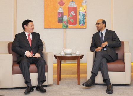 Vietnam y Singapur incrementan relaciones de cooperación económica