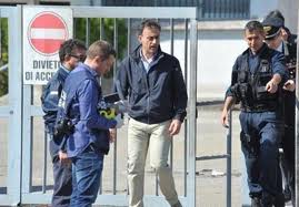 Policía italiana detiene sospechosos autores de atentado con bombas