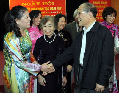 Presidente del Parlamento asiste a la fiesta de unidad nacional