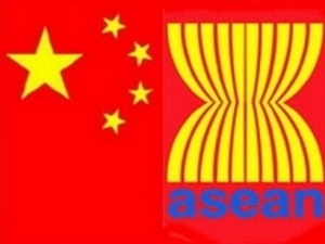China promete trabajar con la ASEAN para establecer el COC
