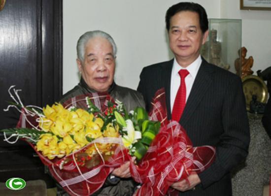 Dirigentes vietnamitas felicitan a ex funcionarios en ocasión del Tet