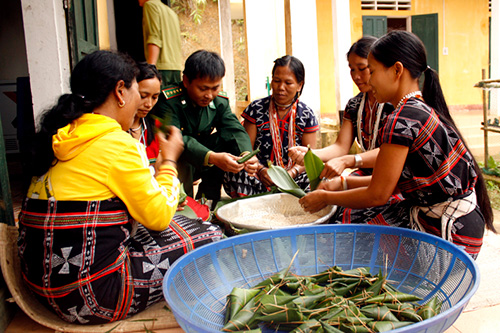 Fiesta del Tet en frontera Vietnam-Laos