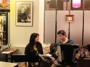 Reabren “Casa vietnamita” en el corazón de París