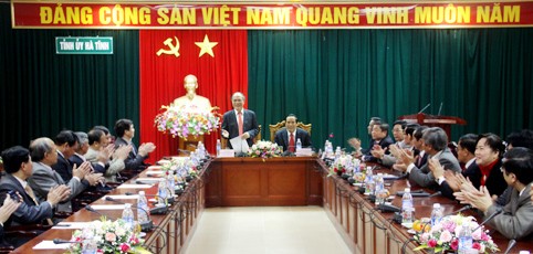 Presidente parlamentario visita Ha Tinh