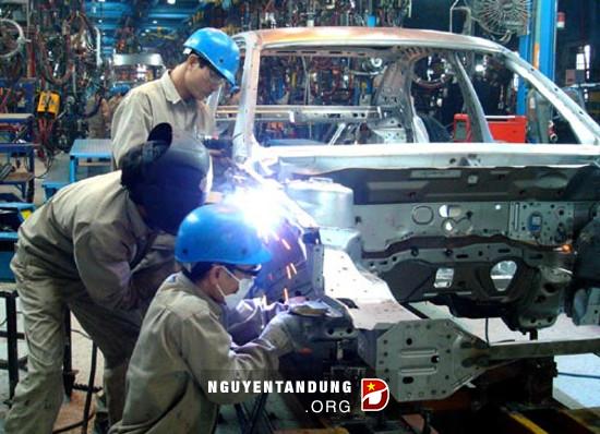Vietnam capta 12 mil millones de dólares de inversión foránea hasta finales de julio