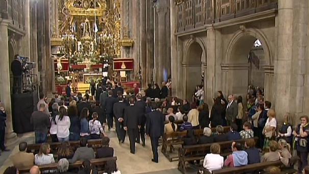 España rinde homenaje a víctimas del accidente ferroviario