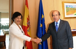 Culmina visita de vice presidenta parlamentaria vietnamita a España
